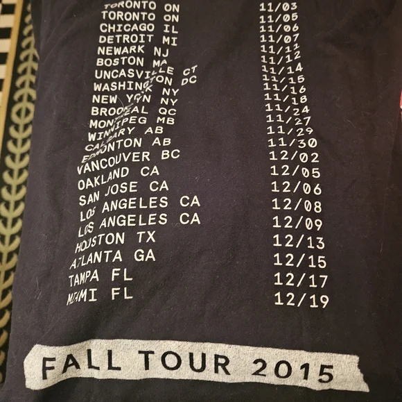 The Weekend XO 2015 Concert T-shirt - Picture 3 of 4